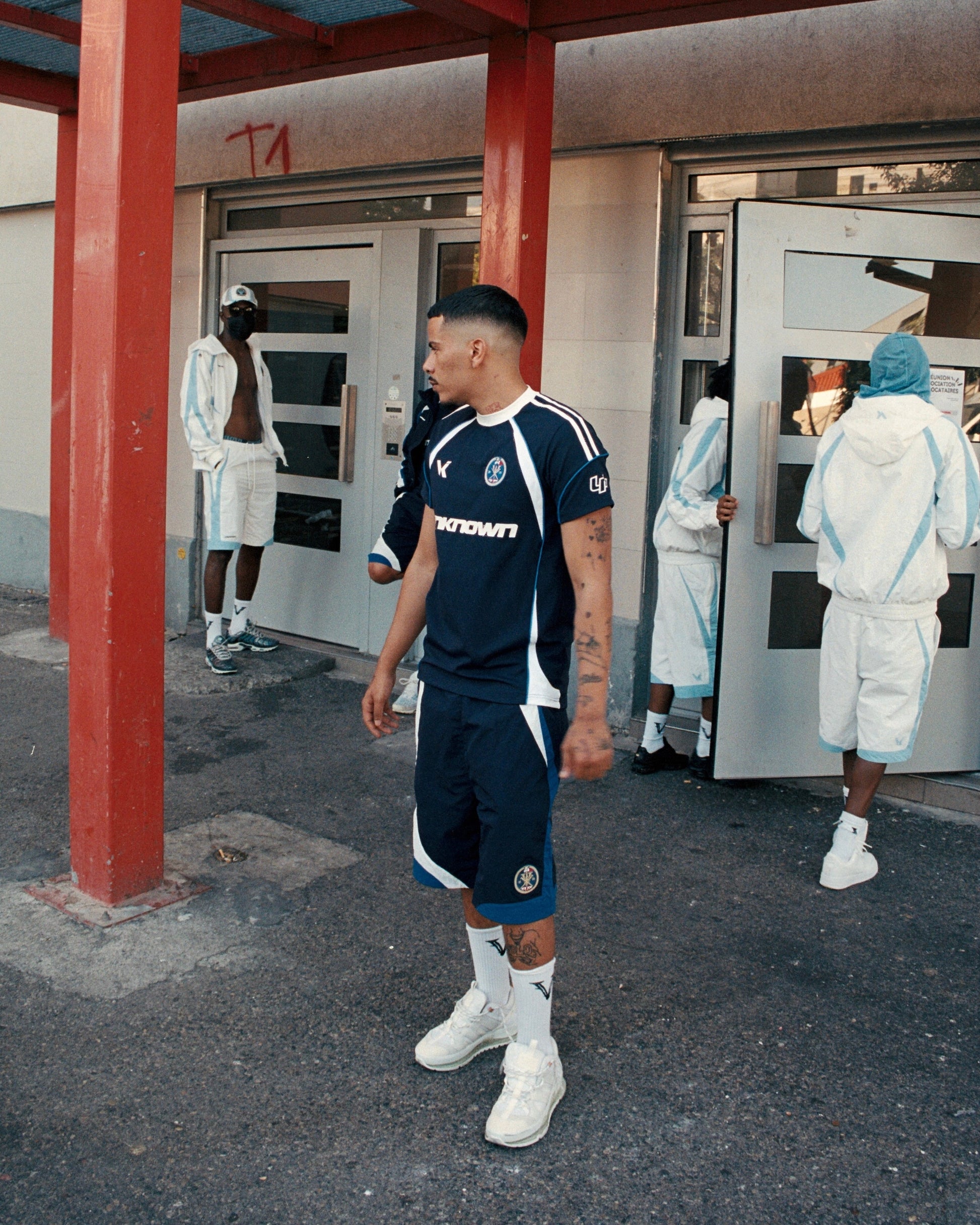 UNKNOWN X VRUNK FOOTY TEE - NAVY